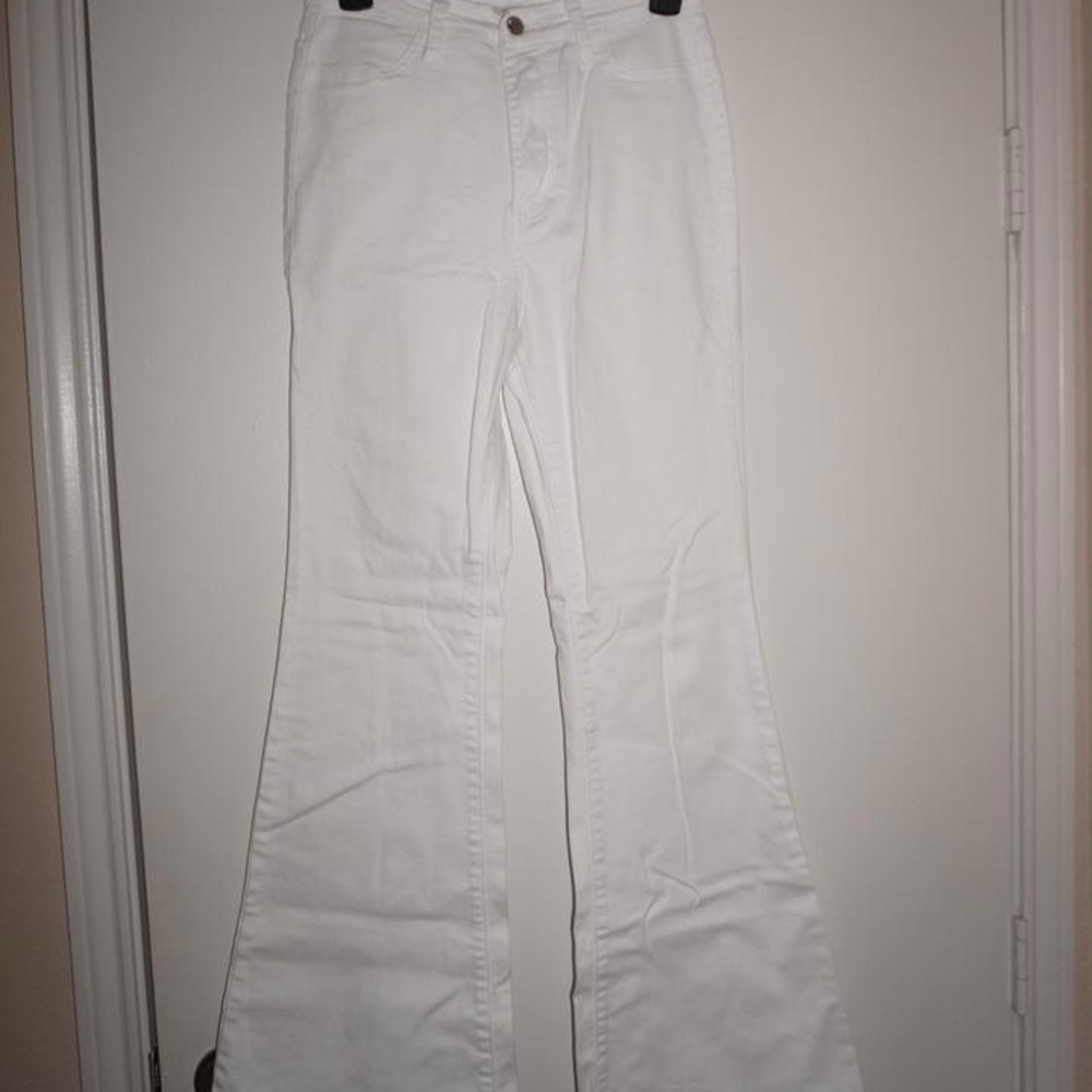 Vibrant White Flare & Wide Leg Jeans